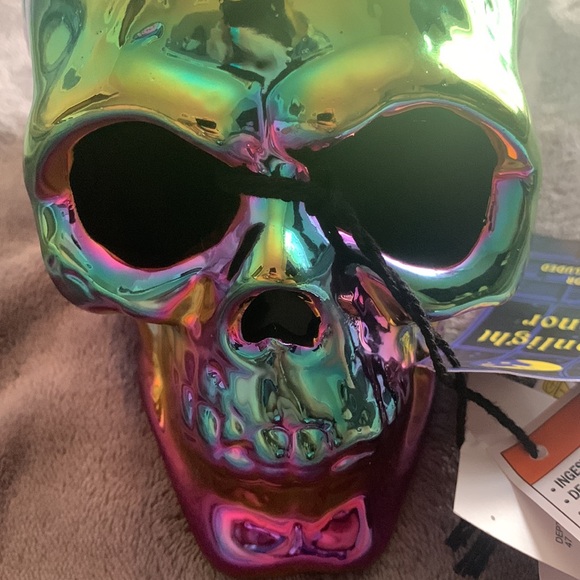 Skull, Tri - Color , Flashing Red, Blue, Green, Flashing Lights, Never Used, - Picture 9 of 9